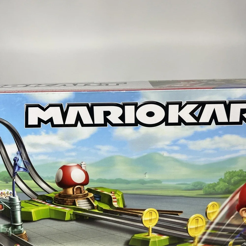 Hot Wheels Mario Kart Mario Circuit Track Set New Sealed